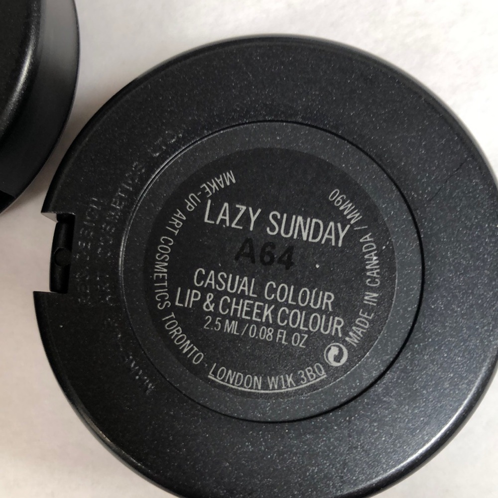 MAC Cosmetics 3-Piece set of blush, shimmery highlights and lip/cheek colour - Picture 9 of 9